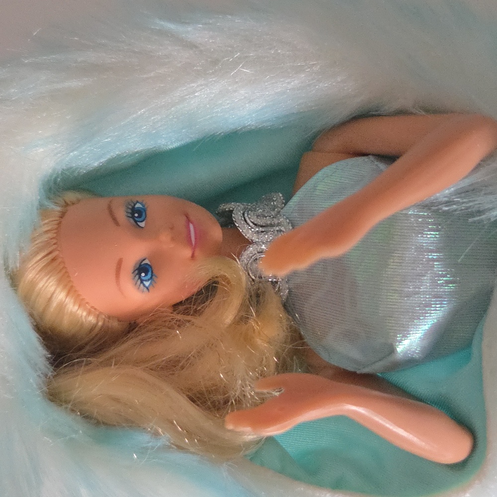Vintage 1985 BARBIE Doll with MAGIC Moving Arms